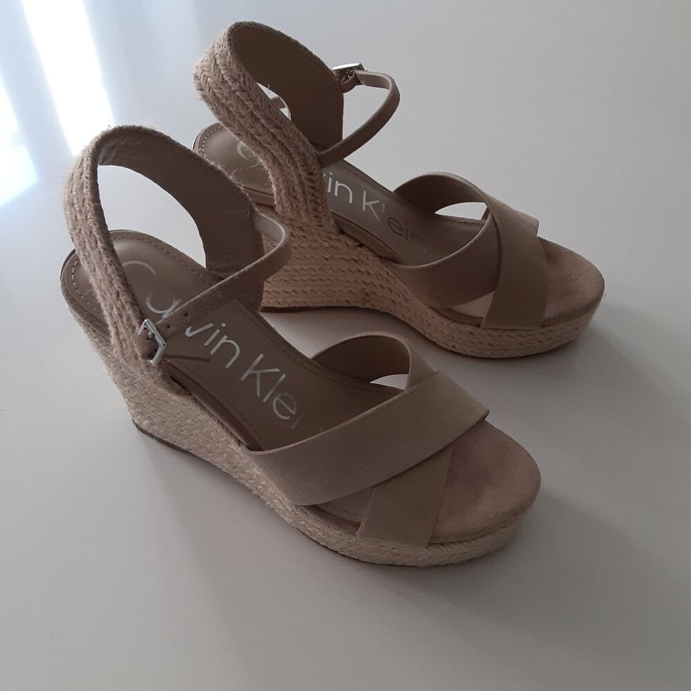 Calvin Klein Sand Suede Espadrille - size 7